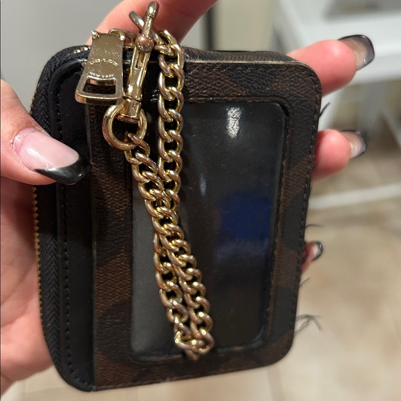 Four wallets authentic. - Picture 11 of 13